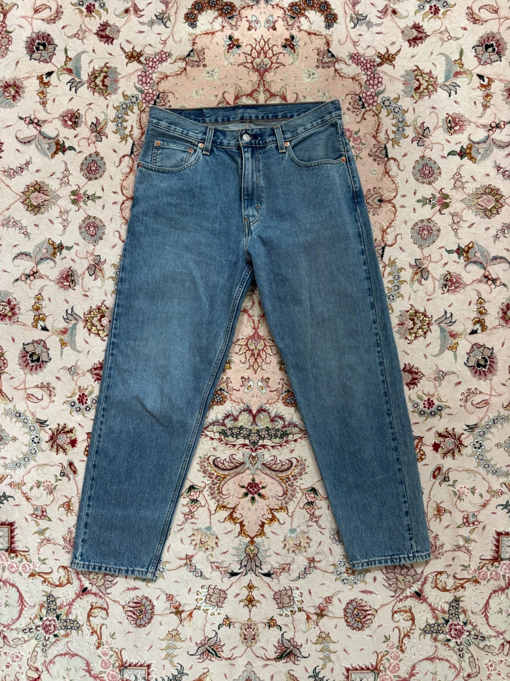 Levi's Women's Straight Leg Jeans in Mid Blue Wash